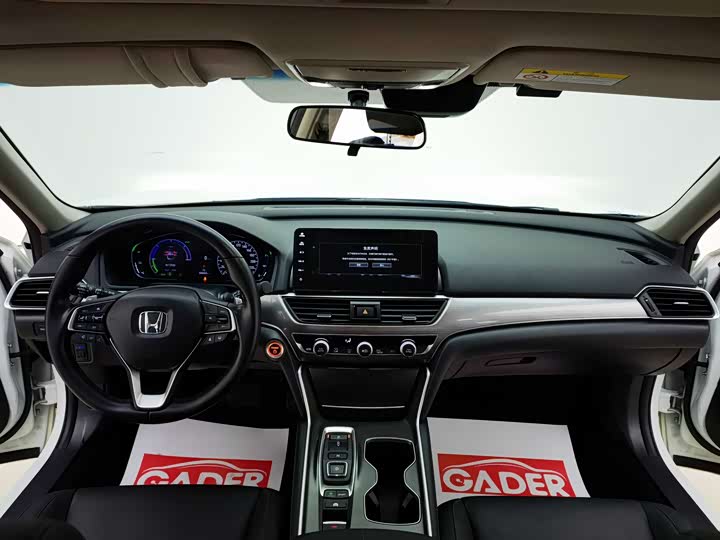 Фото 9 - Honda Accord