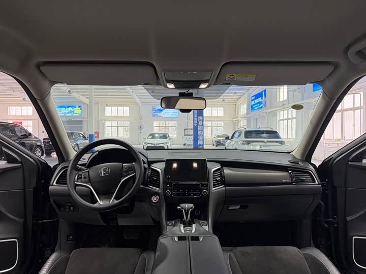 Фото 9 - Honda Avancier