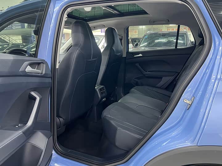 Фото 6 - Volkswagen Tharu