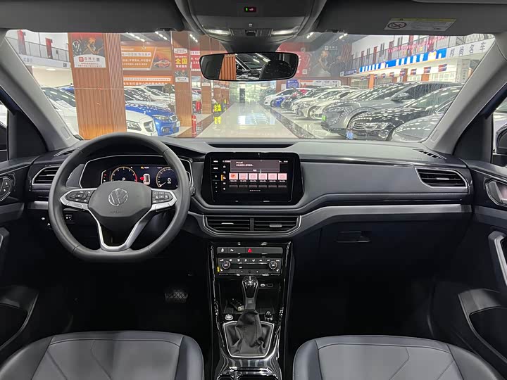 Фото 7 - Volkswagen Tharu