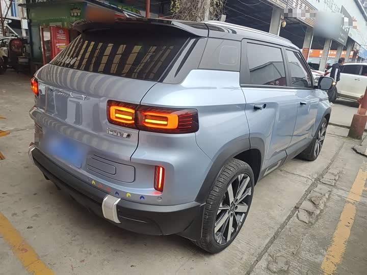 Фото 7 - Geely Icon