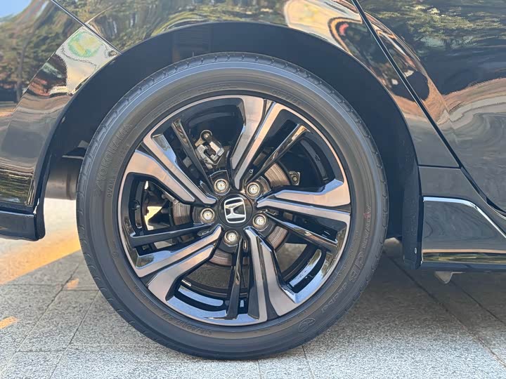 Фото 7 - Honda Civic