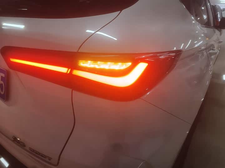 Фото 8 - Changan Oshan X5