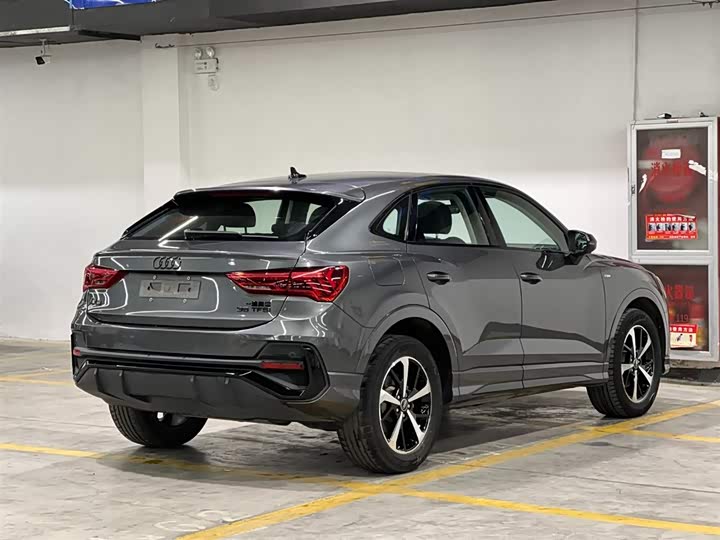 Фото 5 - Audi Q3 Sportback