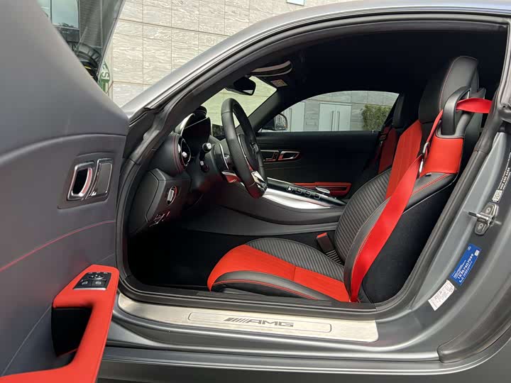 Фото 4 - Mercedes-Benz AMG GT