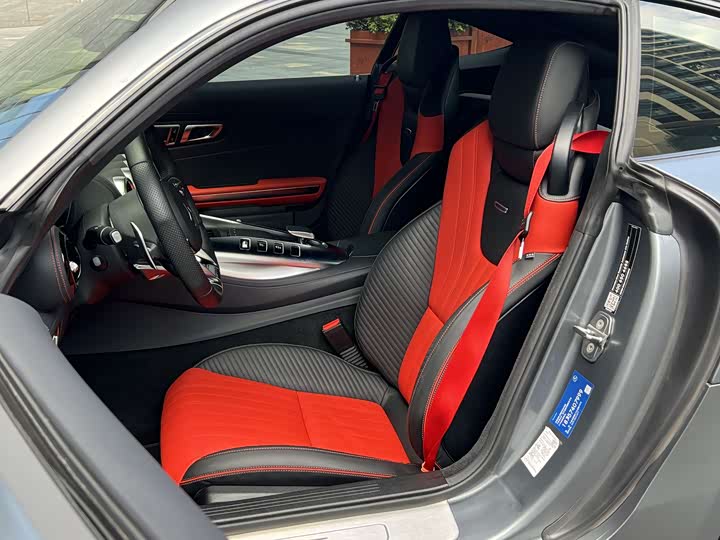 Фото 5 - Mercedes-Benz AMG GT