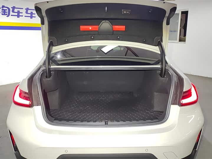 Фото 4 - BMW 3 Series