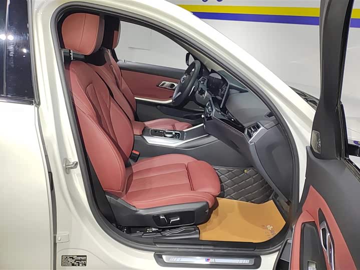 Фото 8 - BMW 3 Series