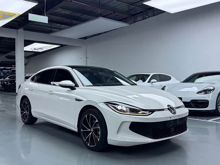 Фото 3 - Volkswagen Lamando L