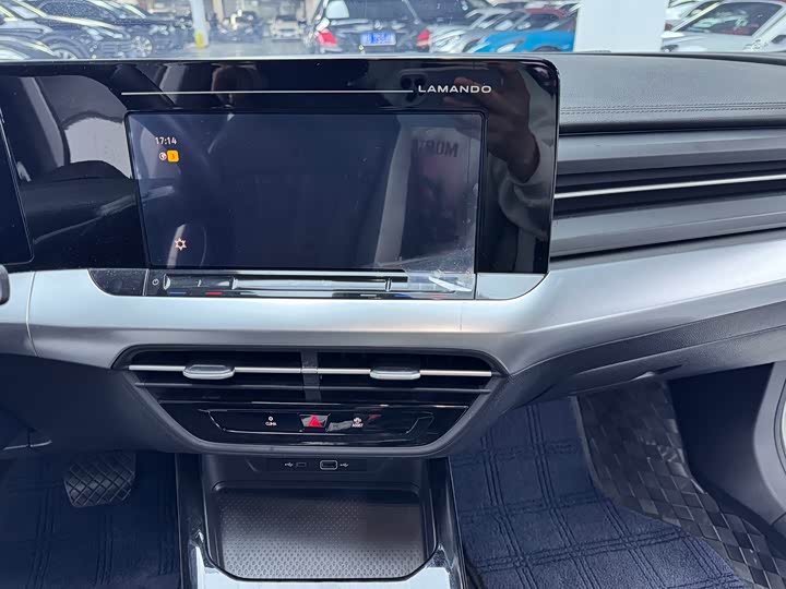 Фото 8 - Volkswagen Lamando L