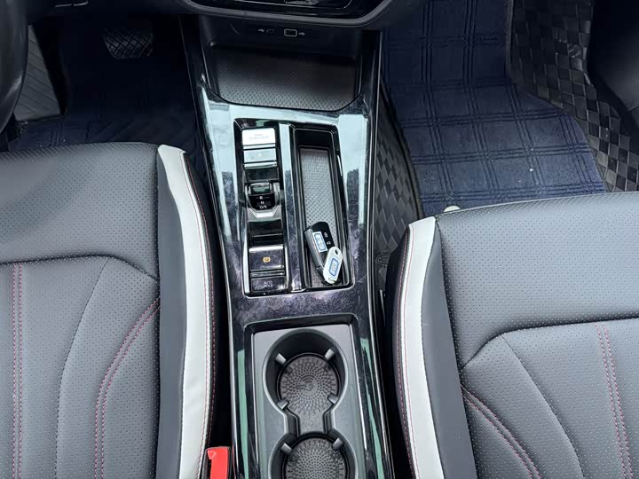 Фото 9 - Volkswagen Lamando L