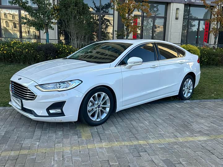 Фото 2 - Ford Mondeo