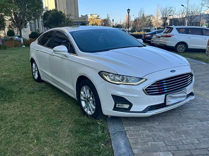 Фото 3 - Ford Mondeo