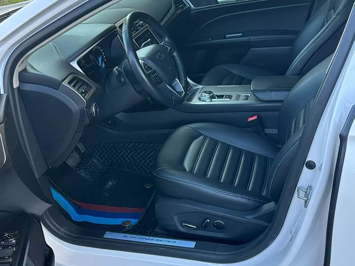 Фото 7 - Ford Mondeo