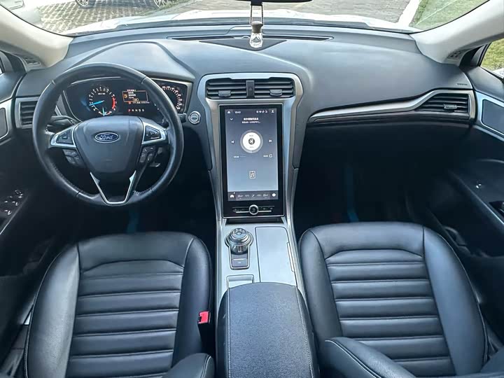 Фото 9 - Ford Mondeo