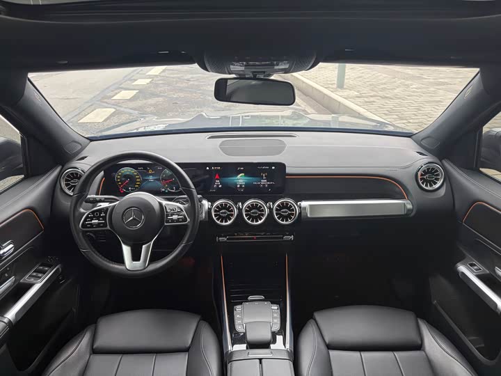 Фото 9 - Mercedes-Benz GLB-Class