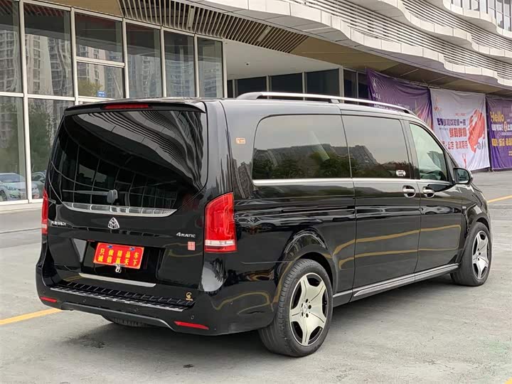 Фото 4 - Mercedes-Benz V-Class