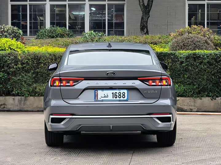 Фото 9 - Ford Mondeo