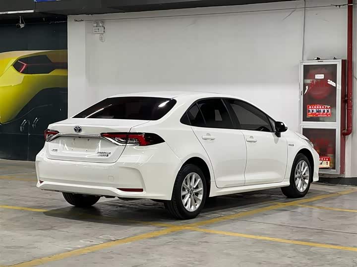 Фото 5 - Toyota Corolla