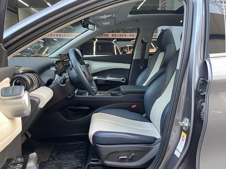 Фото 7 - BYD Yuan Plus