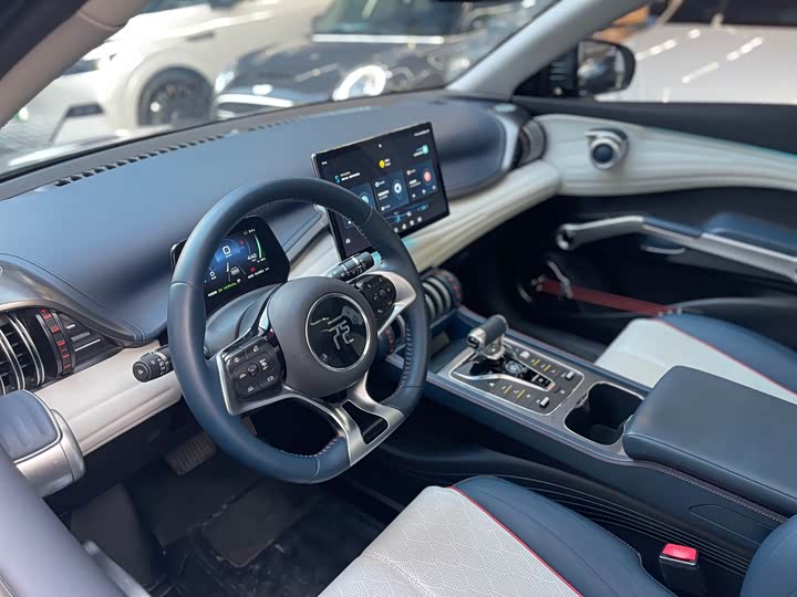 Фото 8 - BYD Yuan Plus