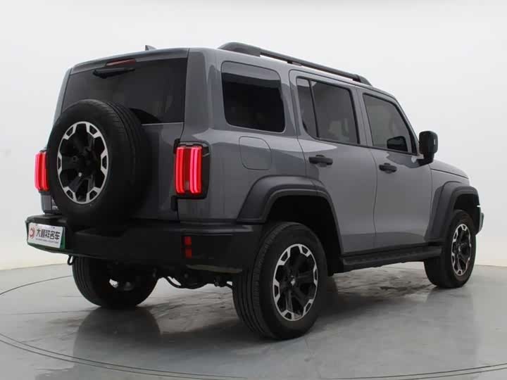 Фото 4 - Tank 300 Hybrid