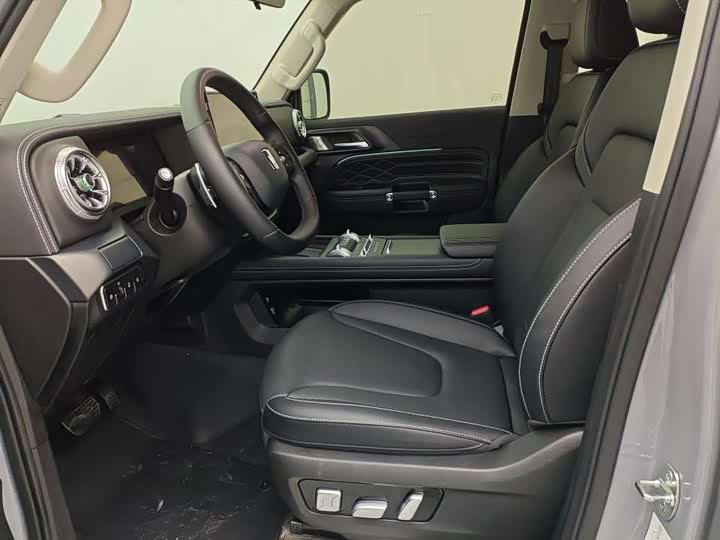 Фото 7 - Tank 300 Hybrid