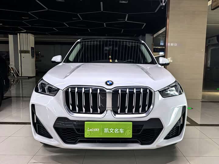 Фото 2 - BMW X1