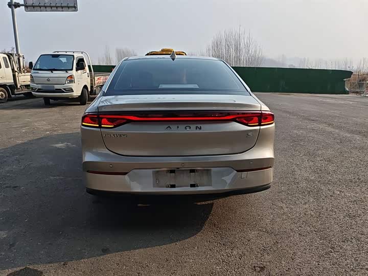 Фото 6 - GAC Aion S