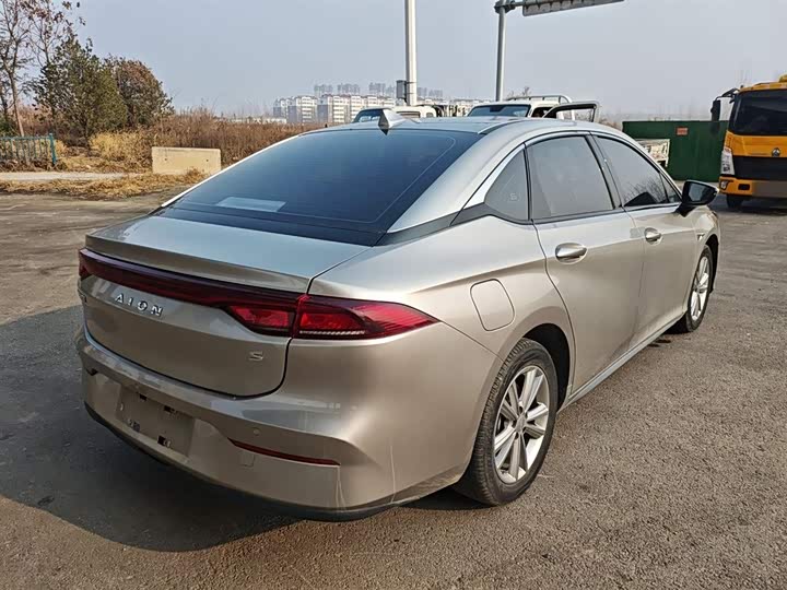 Фото 7 - GAC Aion S