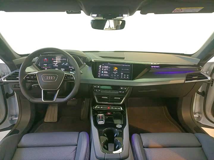 Фото 6 - Audi e-tron GT