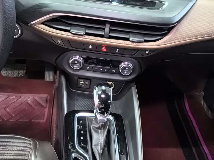 Фото 8 - Buick Verano