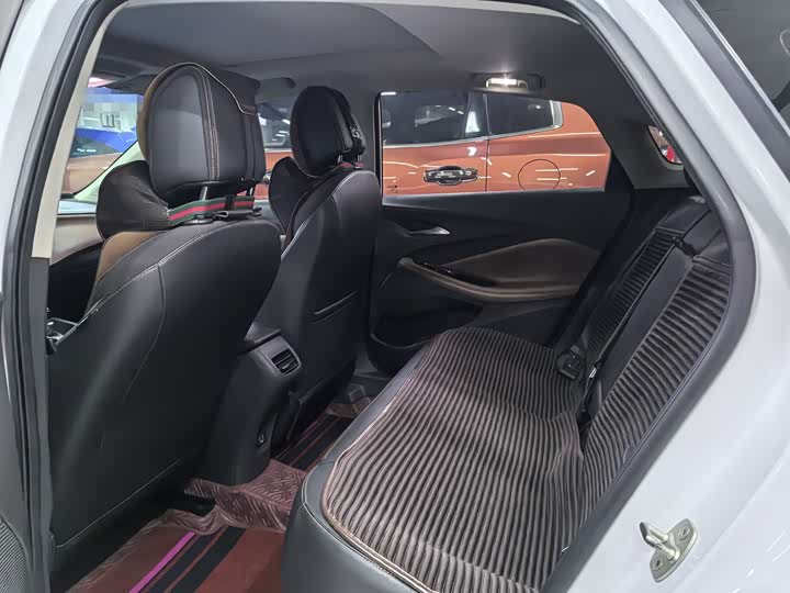 Фото 9 - Buick Verano