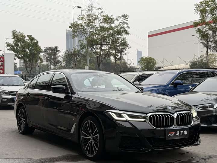 Фото 1 - BMW 5 Series