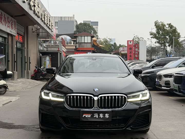 Фото 2 - BMW 5 Series