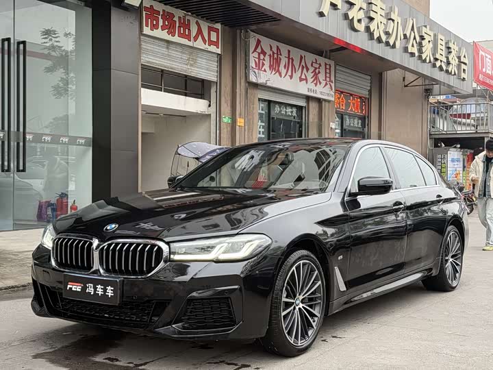 Фото 3 - BMW 5 Series