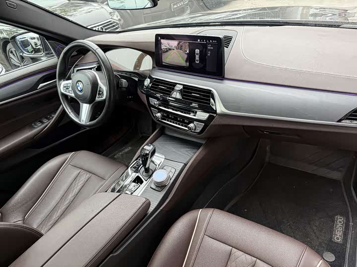 Фото 9 - BMW 5 Series