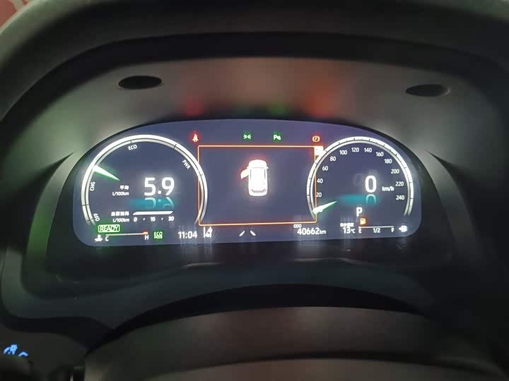 Фото 4 - Toyota Camry