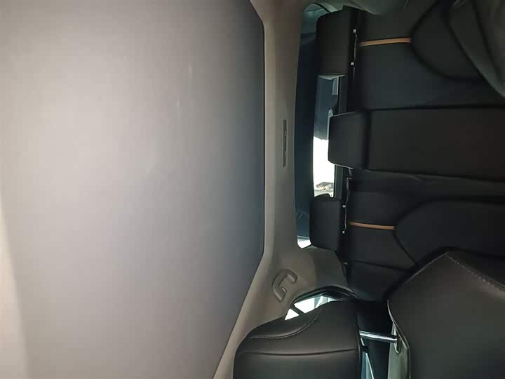 Фото 8 - Toyota Camry