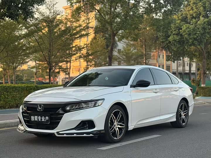 Фото 1 - Honda Accord