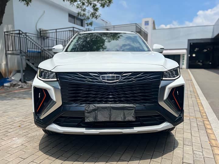 Фото 2 - Geely Atlas