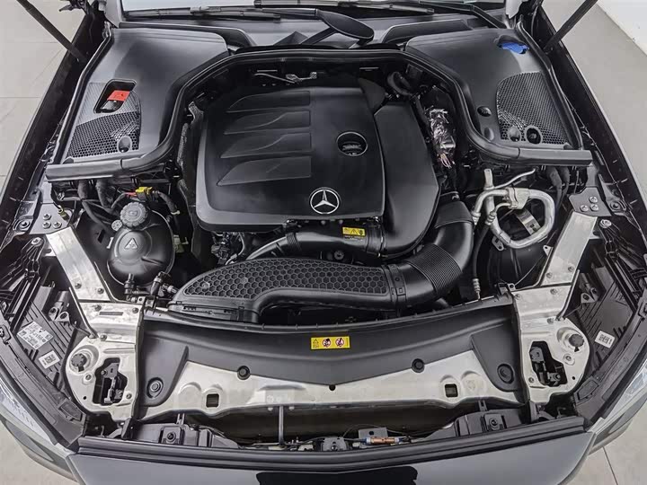 Фото 6 - Mercedes-Benz E-Class