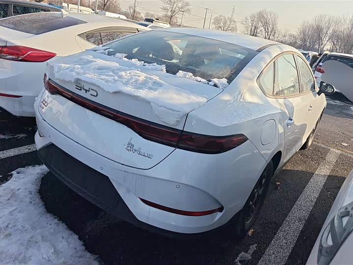 Фото 3 - BYD Qin Plus