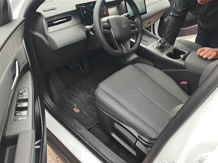 Фото 9 - BYD Qin Plus