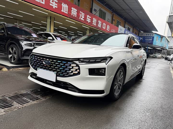 Фото 1 - Ford Mondeo