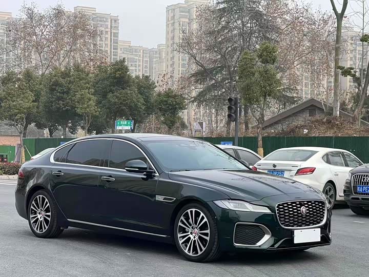 Фото 3 - Jaguar XF L