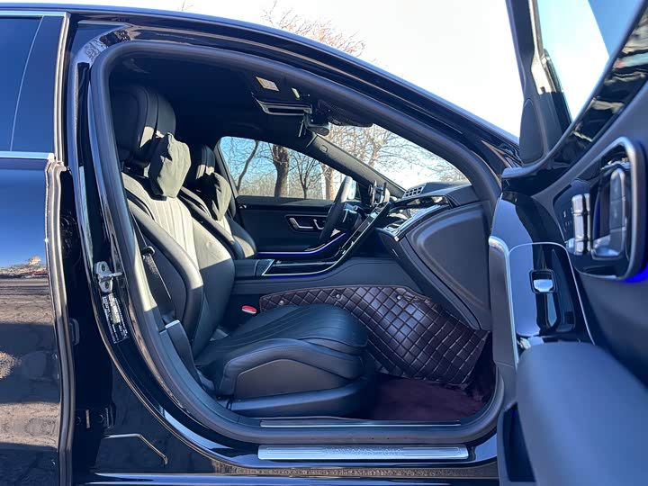 Фото 8 - Mercedes-Benz S-Class