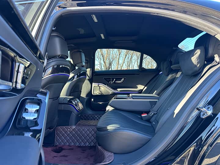 Фото 9 - Mercedes-Benz S-Class