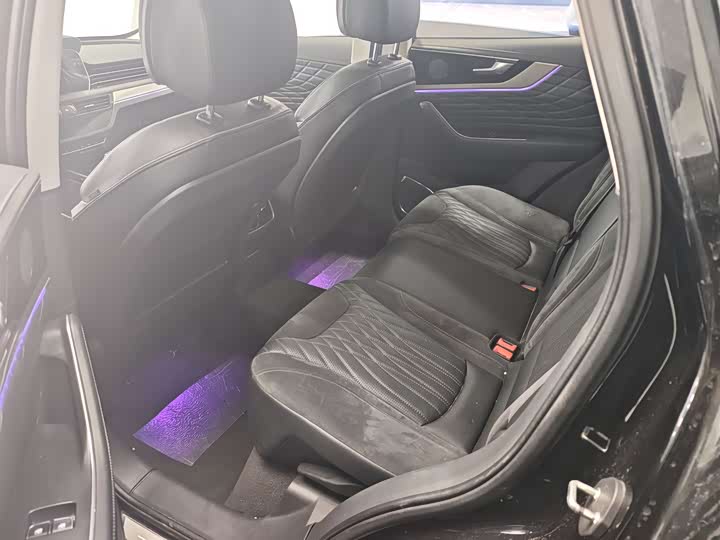 Фото 6 - Hongqi HS5