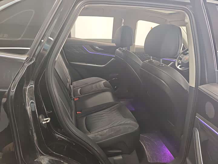 Фото 8 - Hongqi HS5